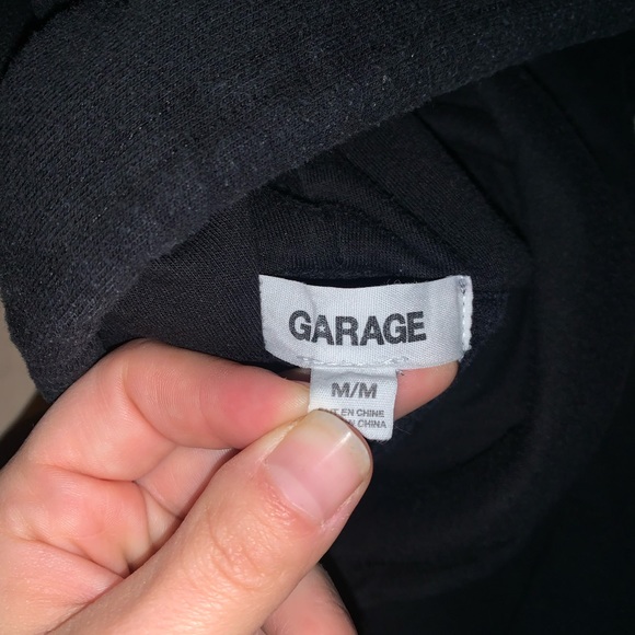 Garage essential zip up - Picture 2 of 2